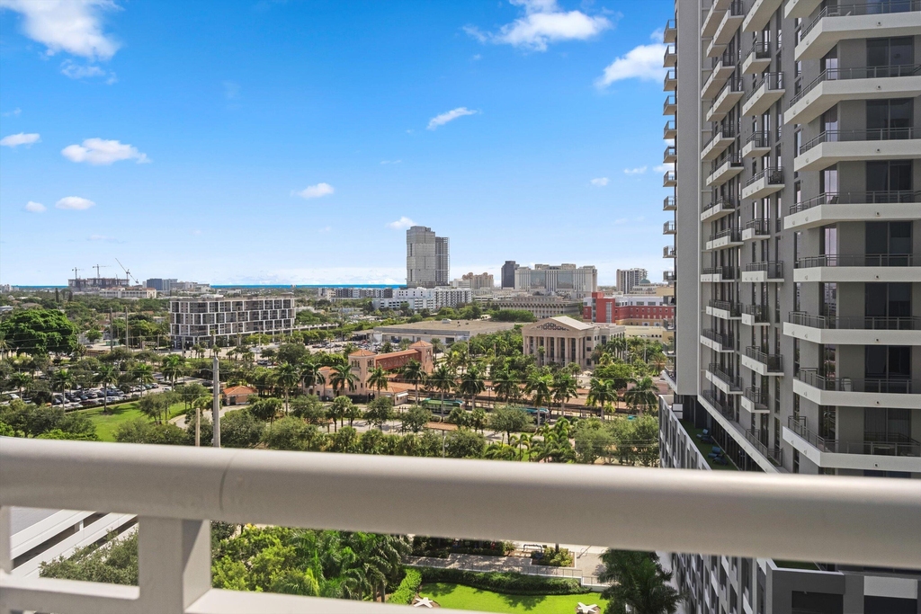 300 S Australian Avenue - Photo 15