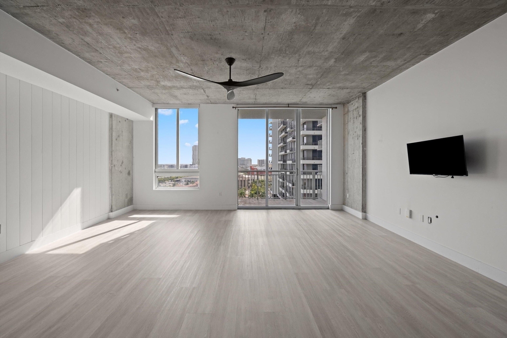 300 S Australian Avenue - Photo 6