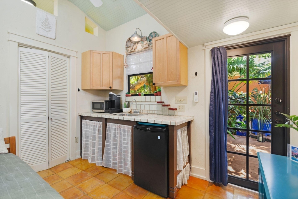 728 Palm Street - Photo 4