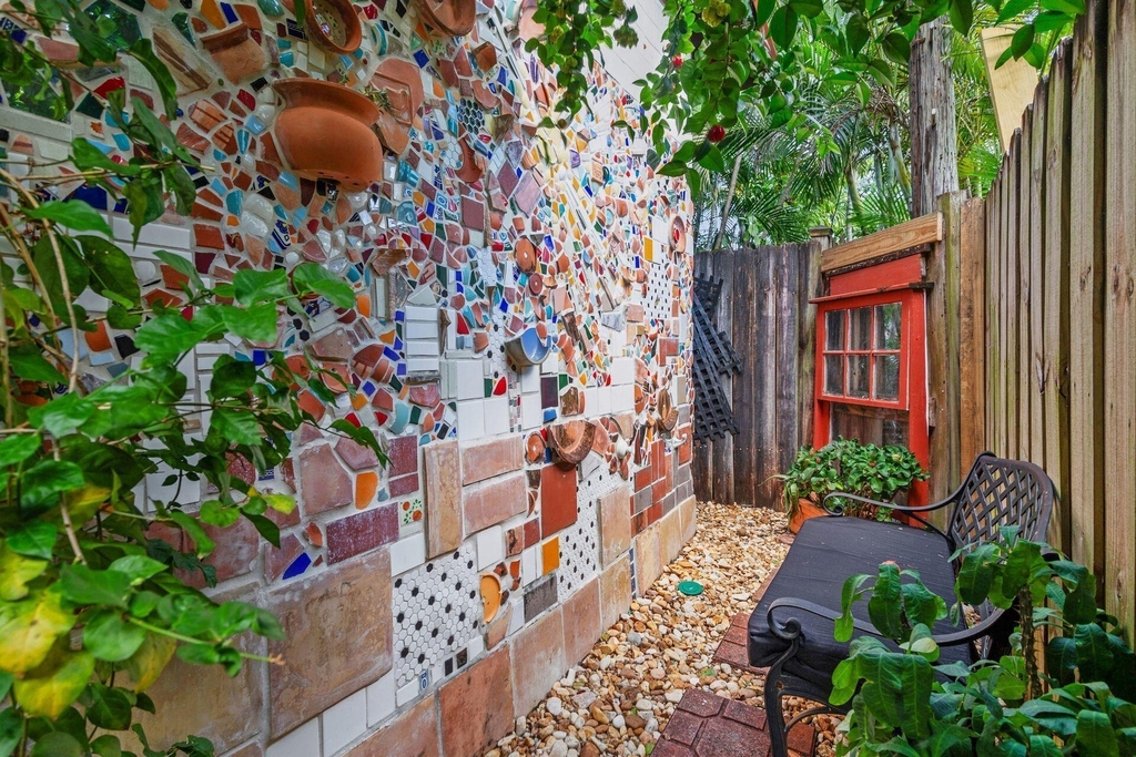 728 Palm Street - Photo 10