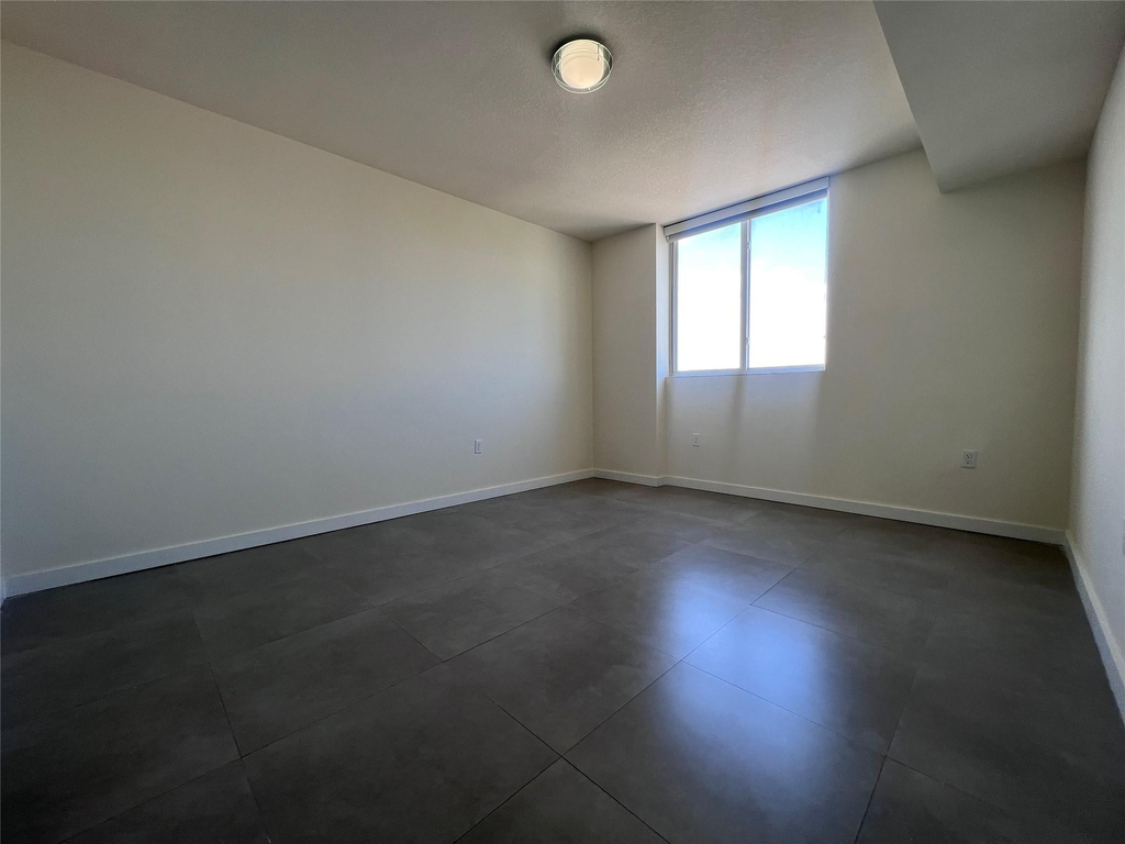 729 Nw 2 Street - Photo 5