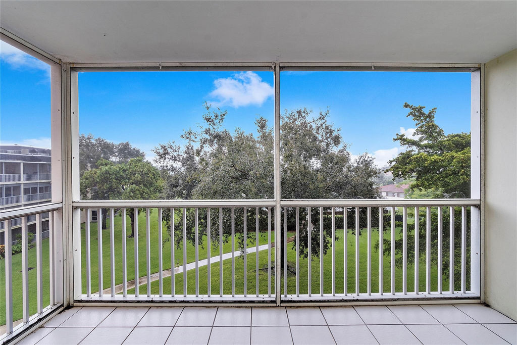 9101 W Sample Road - Photo 5
