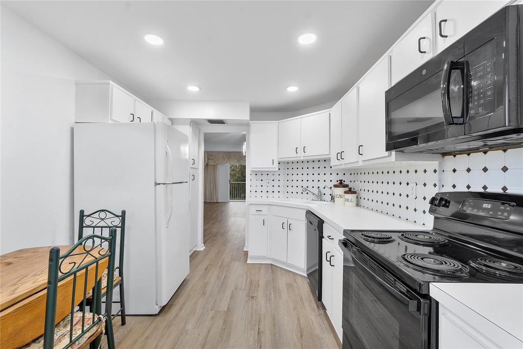 9101 W Sample Road - Photo 12