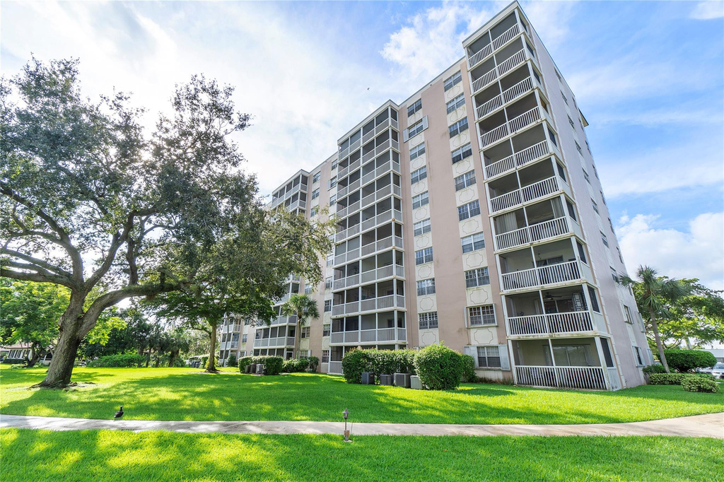 9101 W Sample Road - Photo 6