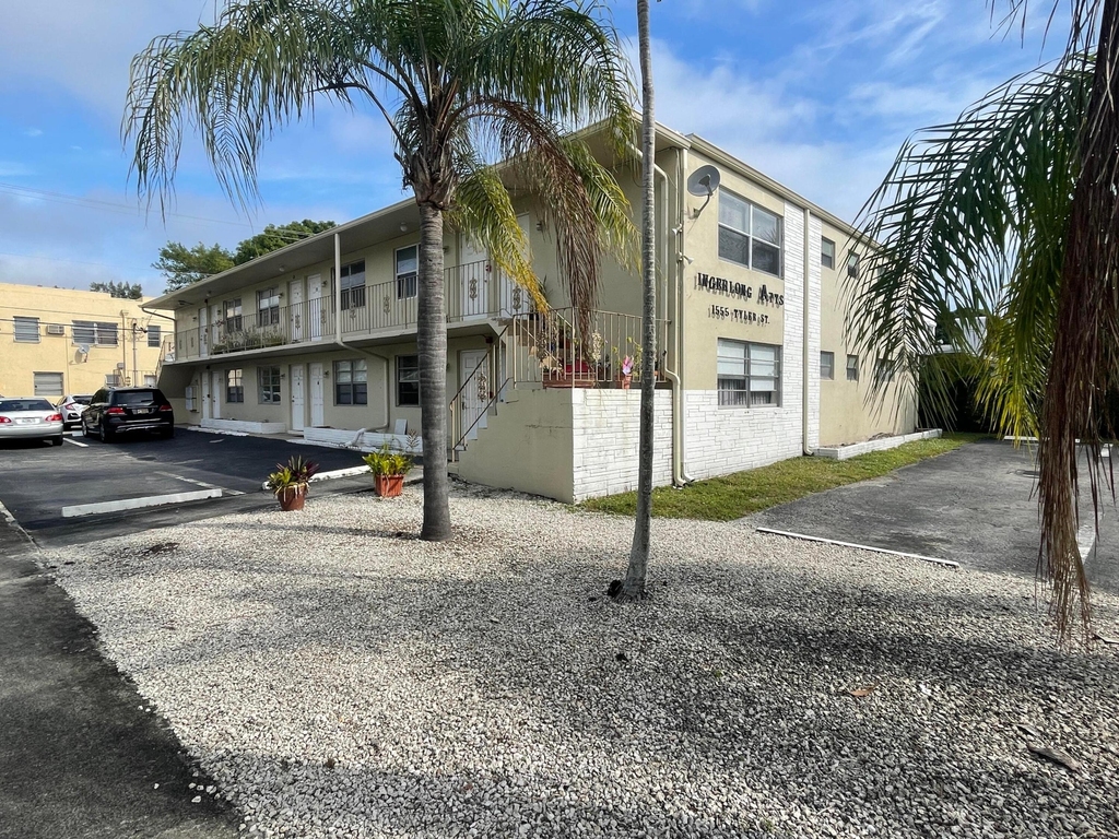 1555 Tyler Street - Photo 0