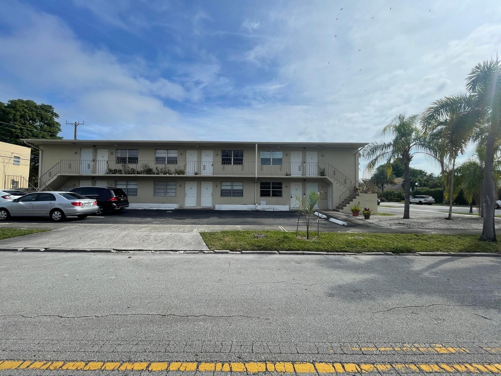 1555 Tyler Street - Photo 1