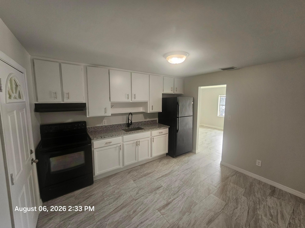 2572 Seneca Avenue - Photo 1