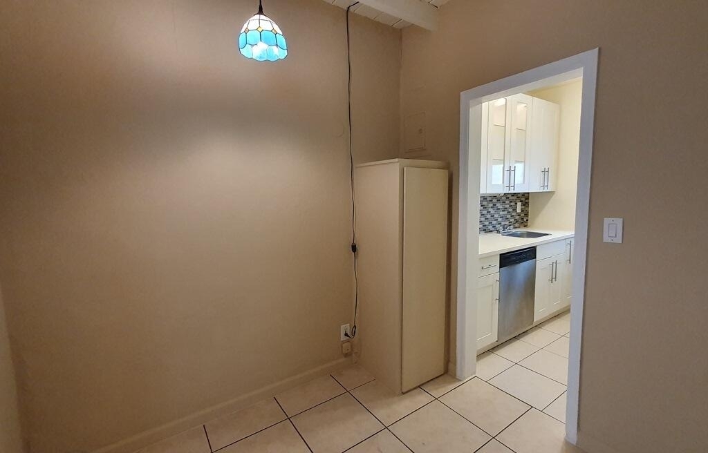 817 Ne 16th Terrace - Photo 2