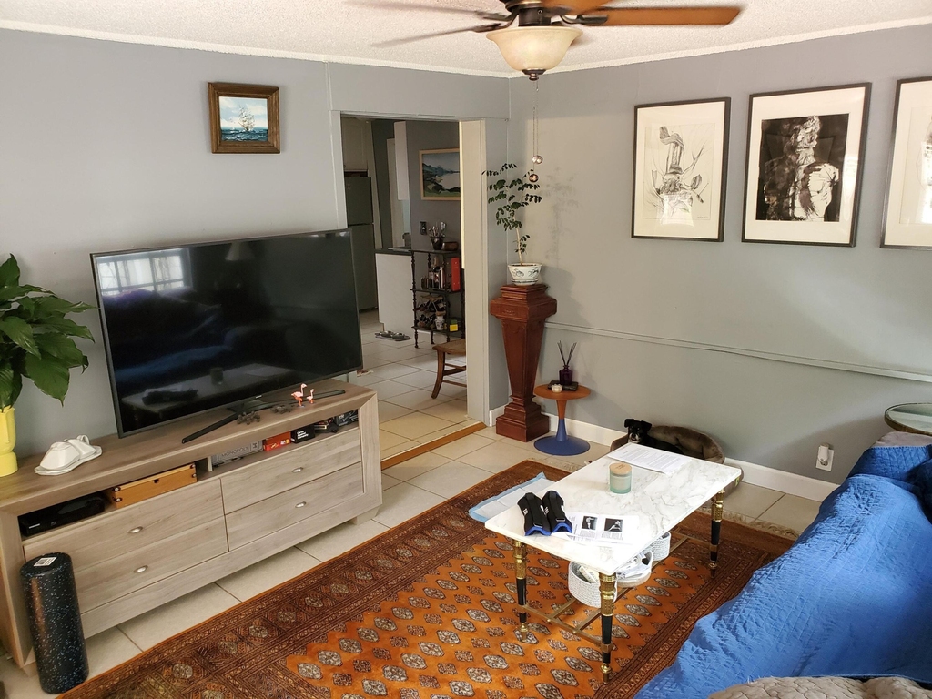 415 Ne 8th Avenue - Photo 0