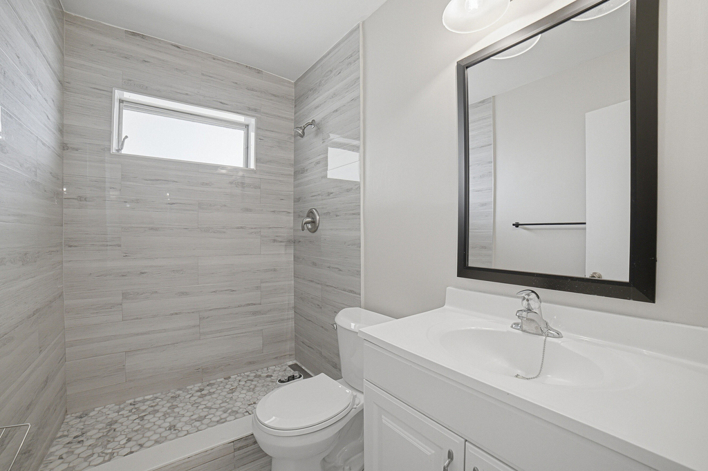 1649 Se 4th Street - Photo 9