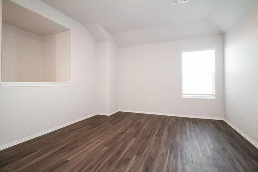 2001 Malus Way - Photo 15