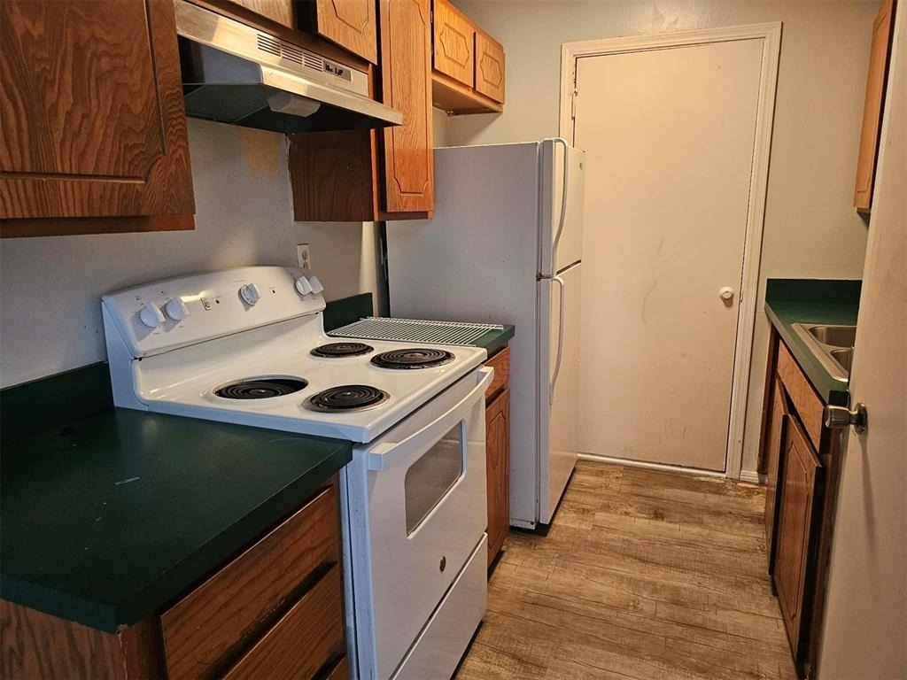 906 Nw A Street - Photo 2