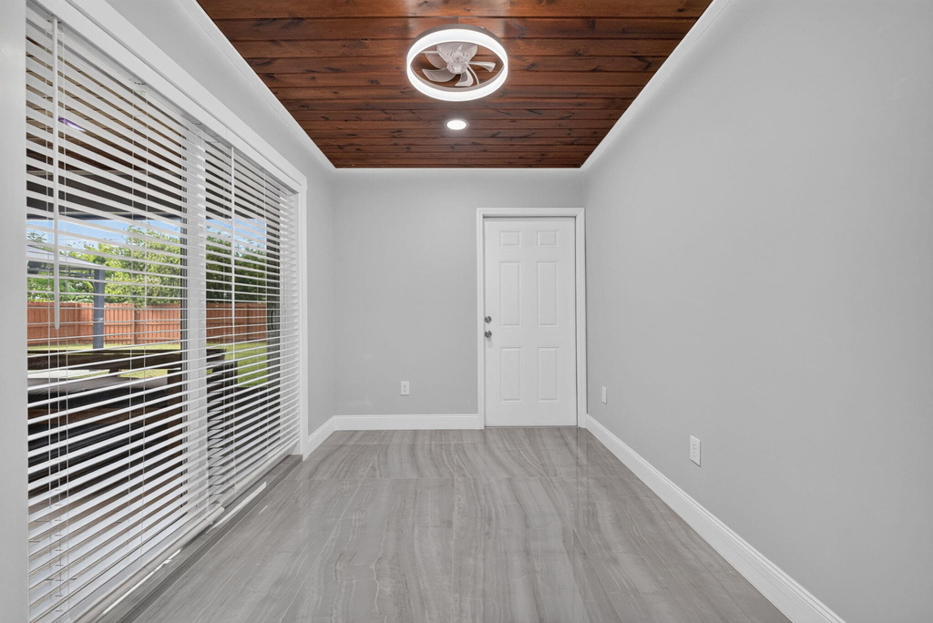 825 Se Starflower Avenue - Photo 23