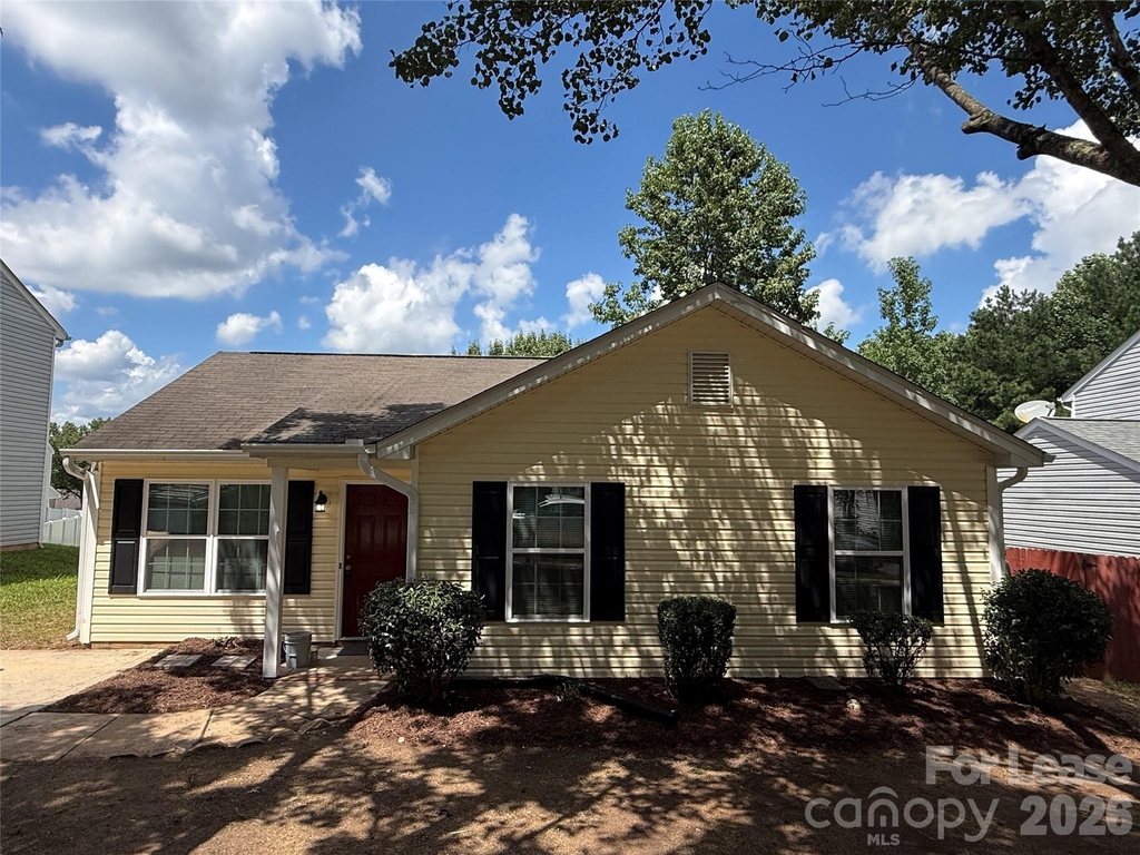 404 Kingville Drive - Photo 1