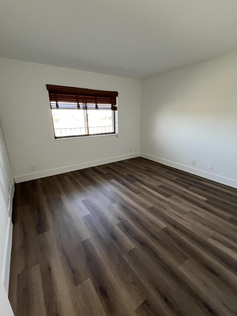 7770 Tahiti Lane - Photo 21