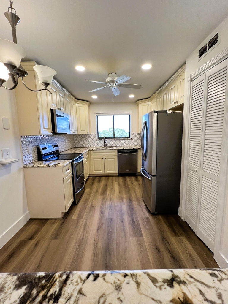7770 Tahiti Lane - Photo 6