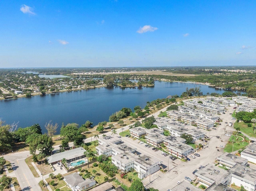 3322 Cynthia Lane - Photo 16