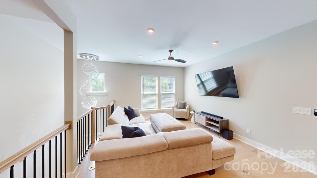 3804 Sky Haven Drive - Photo 4