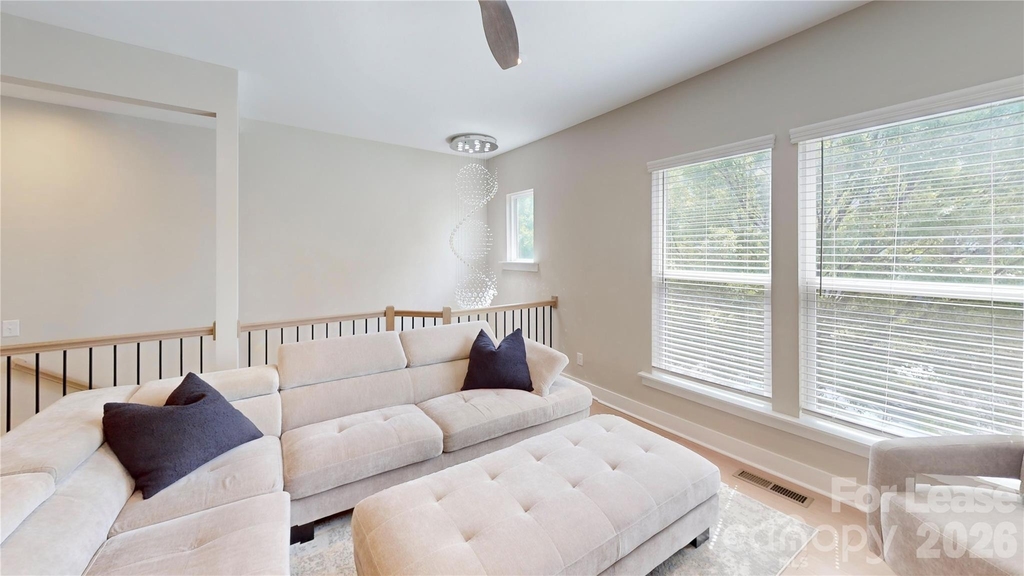 3804 Sky Haven Drive - Photo 7