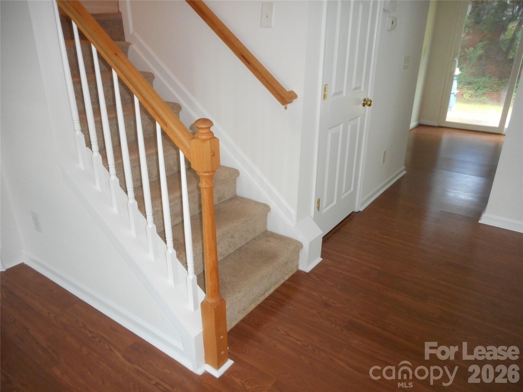 322 Deep Water Lane - Photo 4
