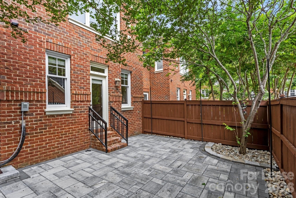 1192 Hampton Gardens Lane - Photo 28