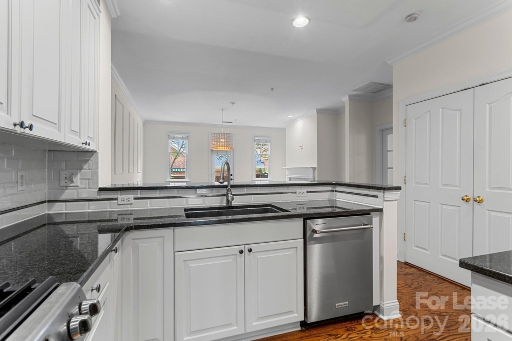 1192 Hampton Gardens Lane - Photo 11