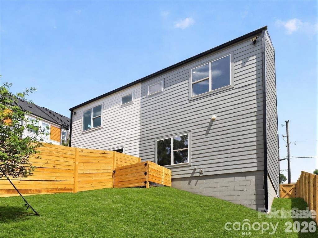 2716 Baltimore Avenue - Photo 32