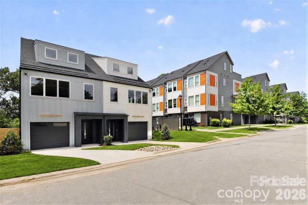 2716 Baltimore Avenue - Photo 1