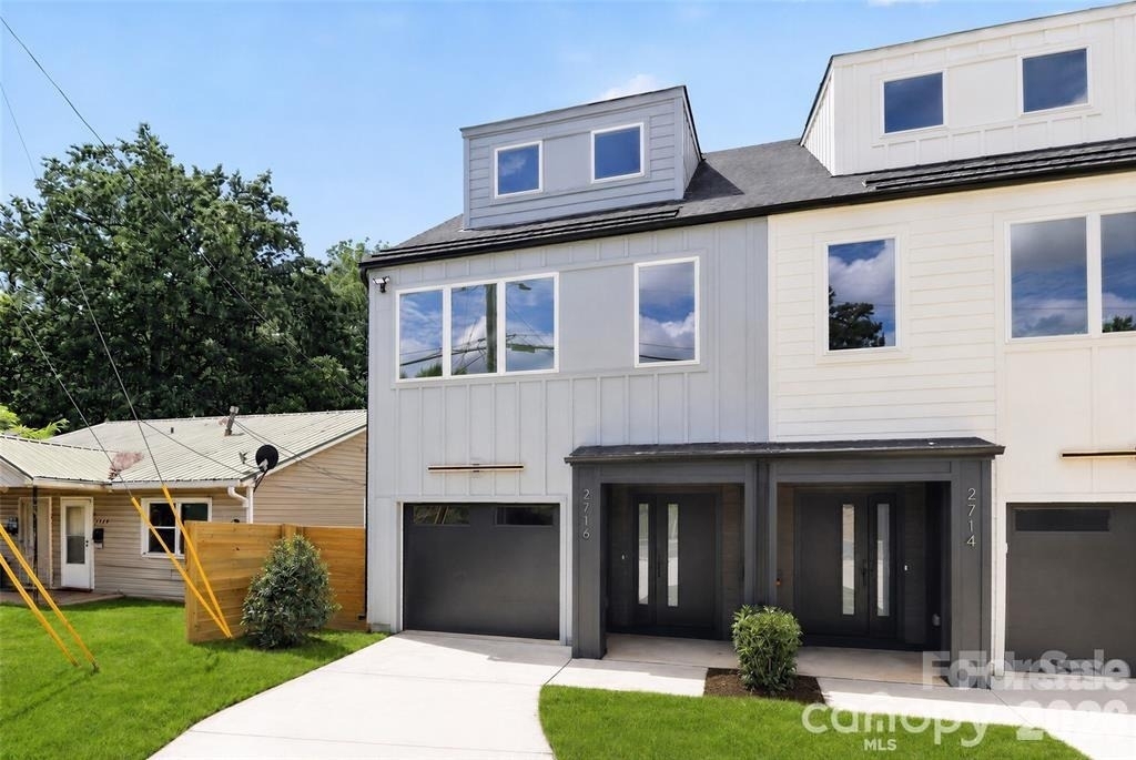 2716 Baltimore Avenue - Photo 2