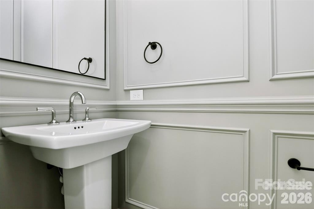 2716 Baltimore Avenue - Photo 10