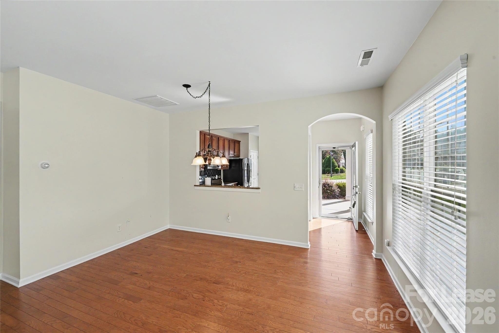 9009 Smokey Hill Lane - Photo 8