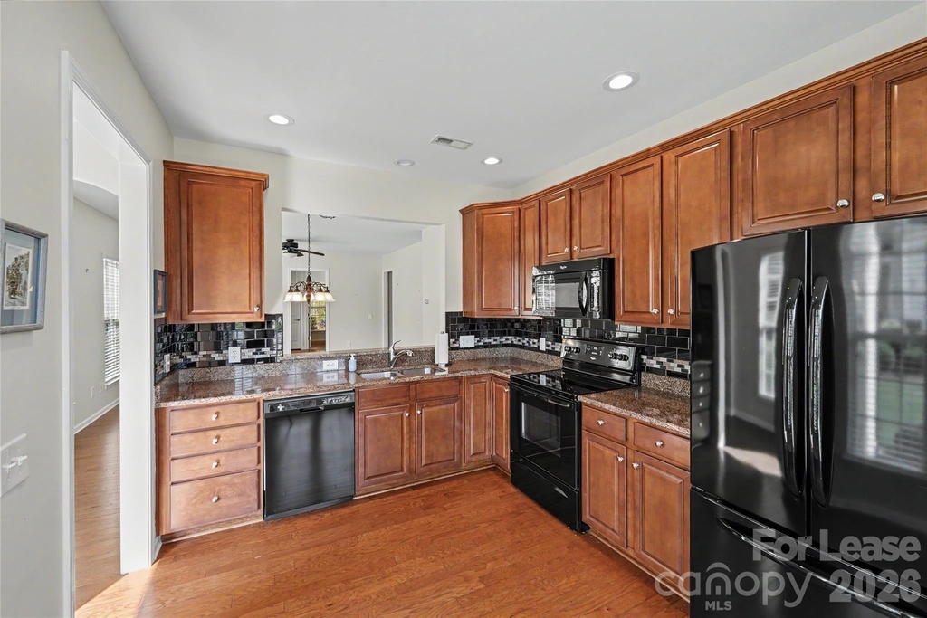 9009 Smokey Hill Lane - Photo 2