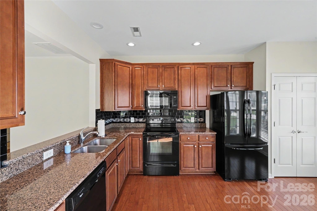 9009 Smokey Hill Lane - Photo 12