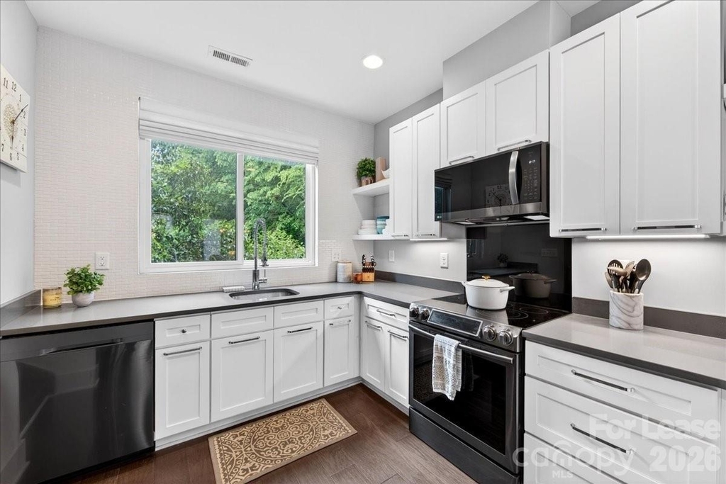 241 Domain Way - Photo 7