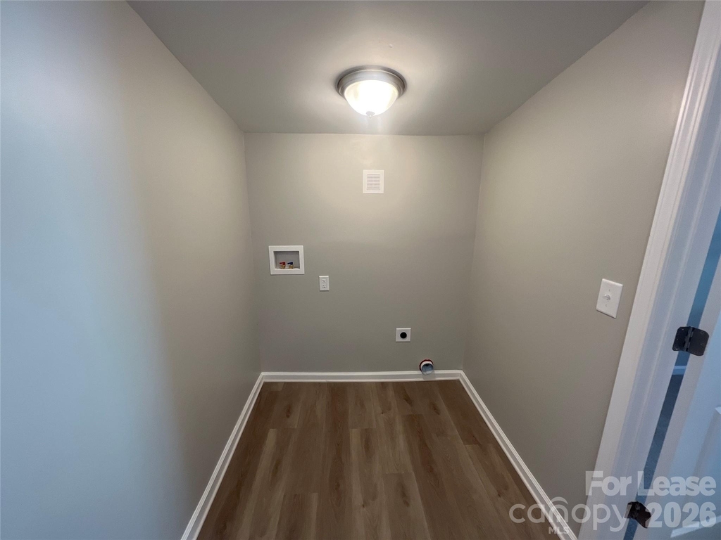 608 S Yadkin Avenue - Photo 15