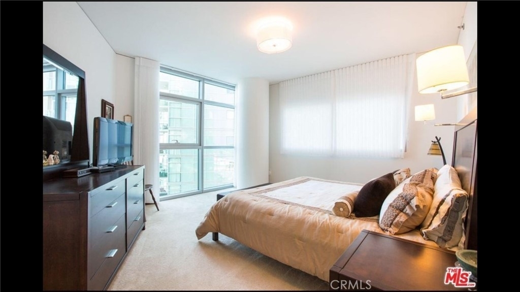 13650 Marina Pointe Drive - Photo 12