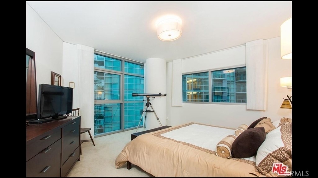 13650 Marina Pointe Drive - Photo 13