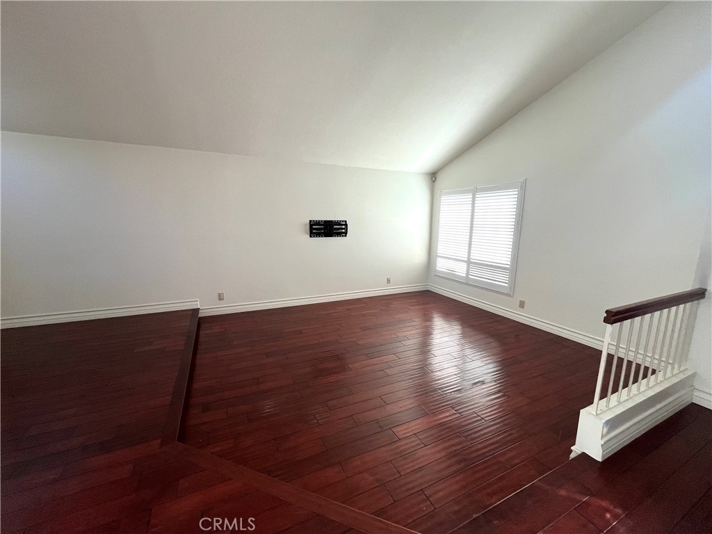 926 S Essex - Photo 3