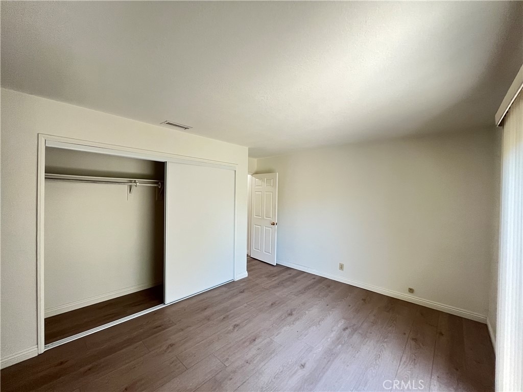 926 S Essex - Photo 11