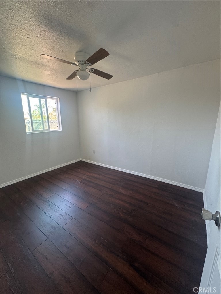 690 N Perris Boulevard - Photo 17