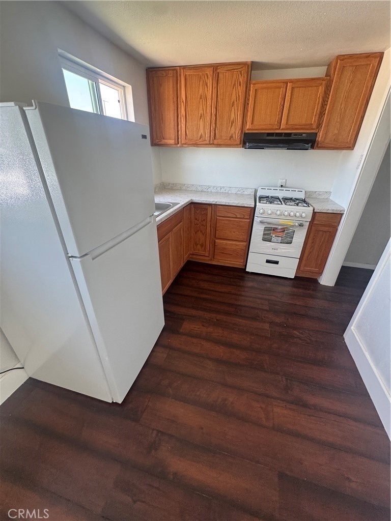 690 N Perris Boulevard - Photo 8
