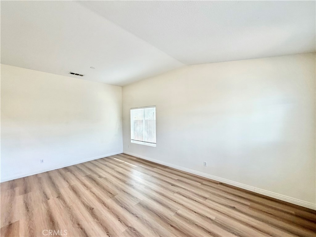 102 Goldenrod Avenue - Photo 5