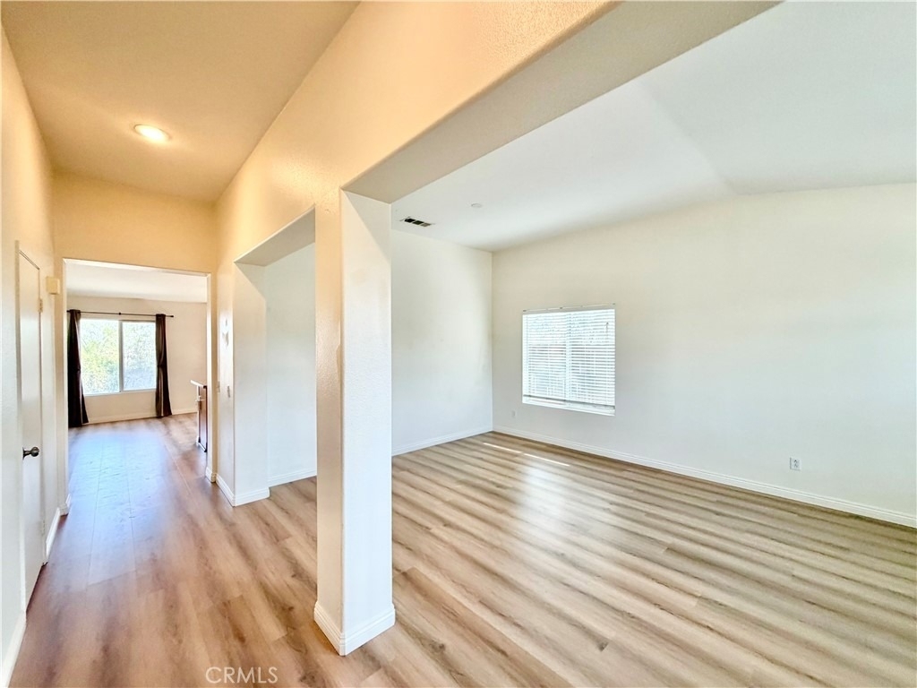 102 Goldenrod Avenue - Photo 4
