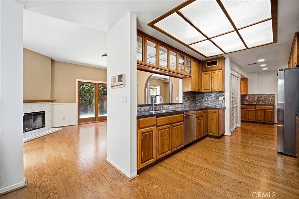 19251 Oxnard Street - Photo 11