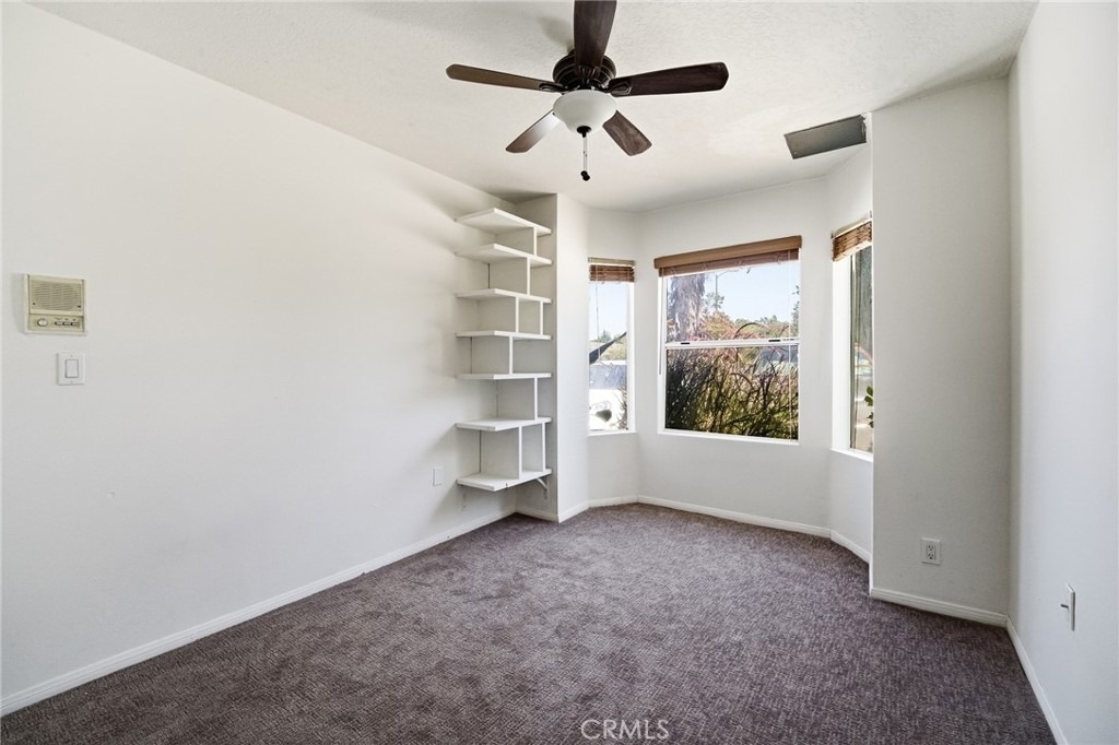 19251 Oxnard Street - Photo 29