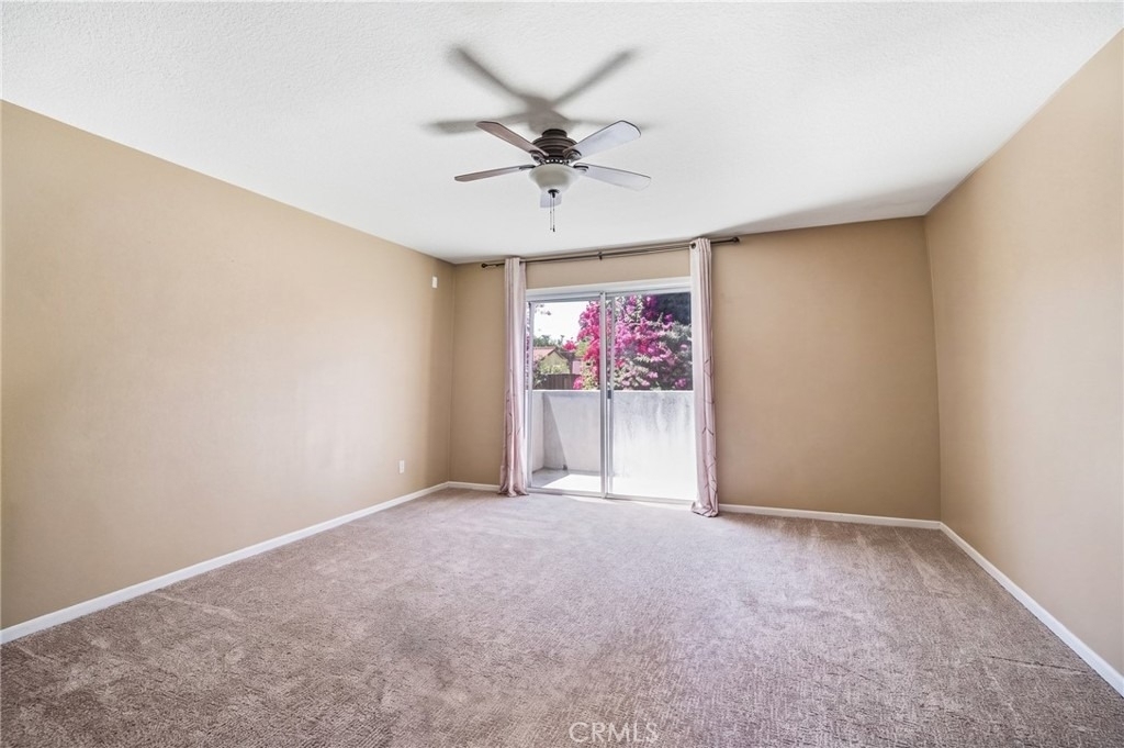 19251 Oxnard Street - Photo 33