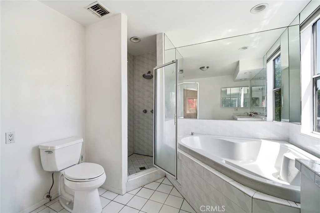 19251 Oxnard Street - Photo 22