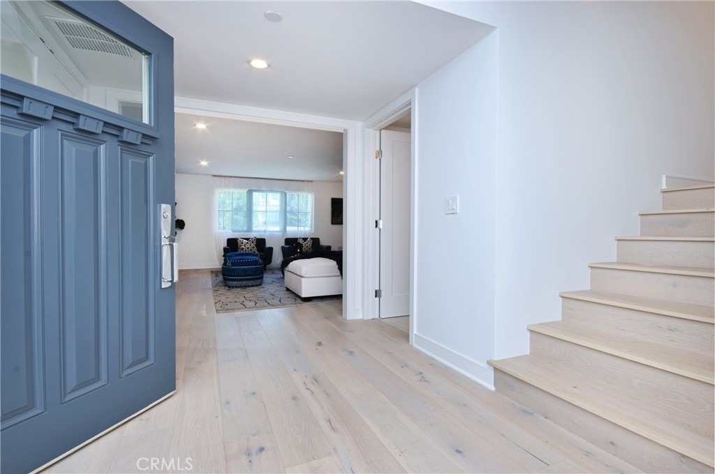 4641 Cahuenga Boulevard - Photo 3