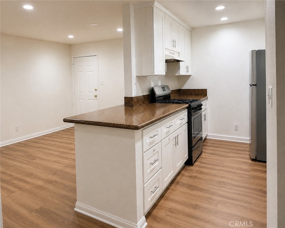 10636 Woodley - Photo 13