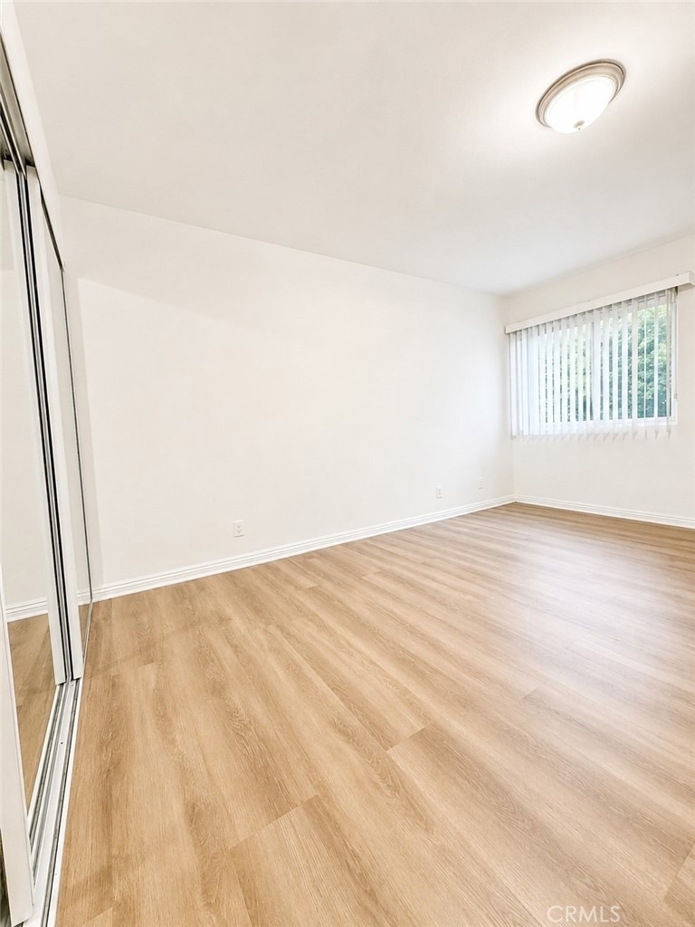 10636 Woodley - Photo 5
